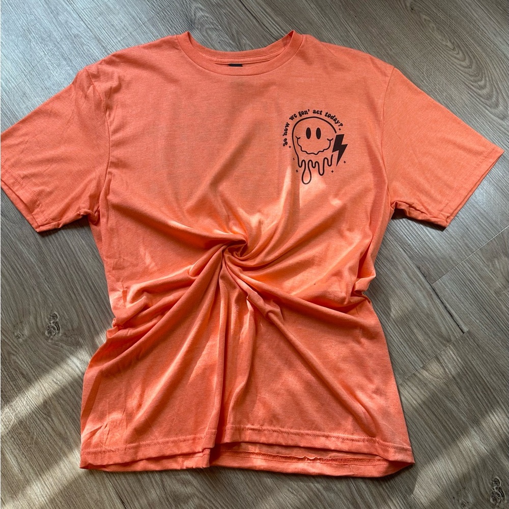 Gilden soft style t-shirt size Large